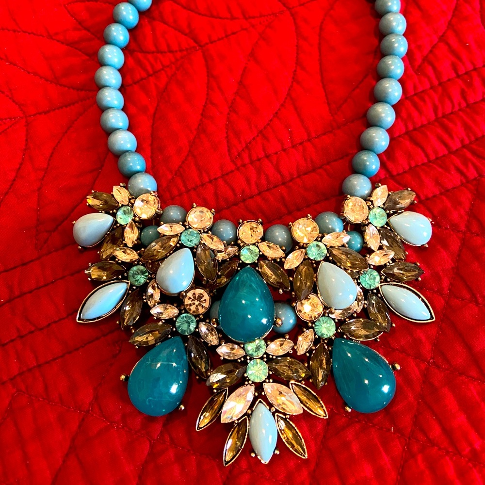 Statement necklace in turquoise! Costume jewelry!